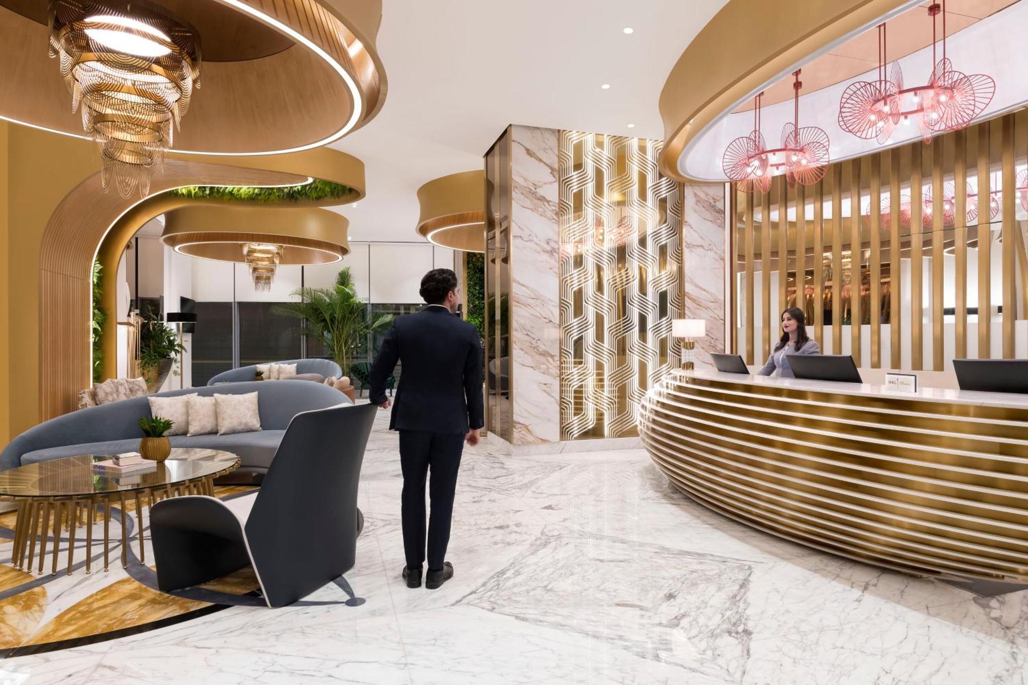 Velero Hotel Doha Lusail Kültér fotó The lobby of the hotel